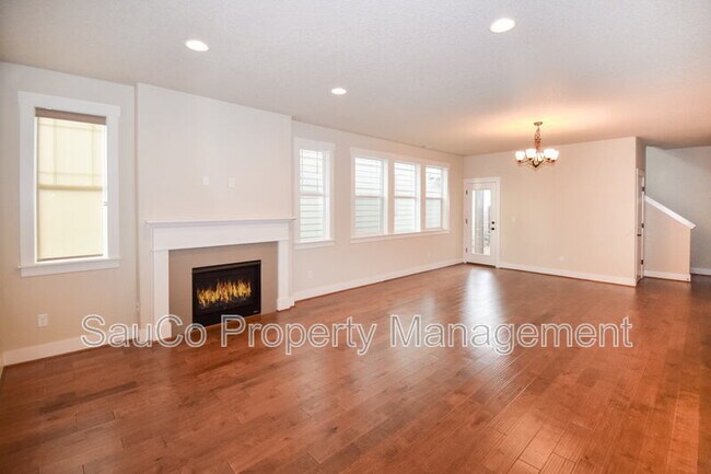 Building Photo - 14983 NW Cosmos St