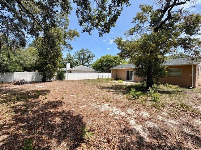 Building Photo - 3359 Harrow Rd
