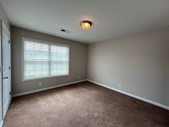 Building Photo - 369 Sam Houston Cir