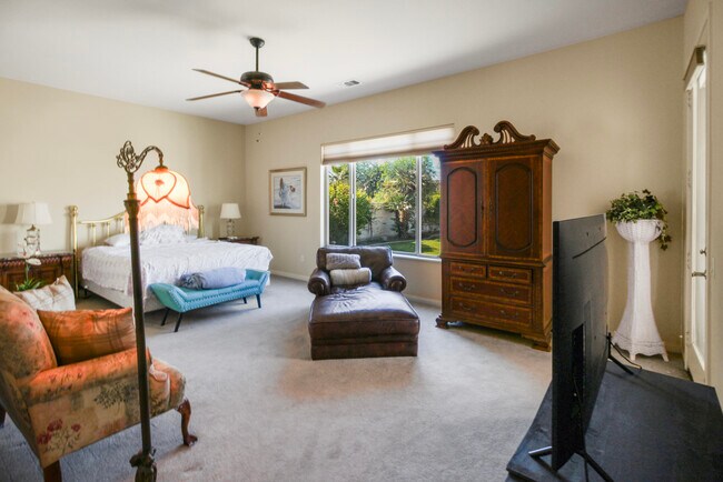 Building Photo - 40433 Corte San Carlos