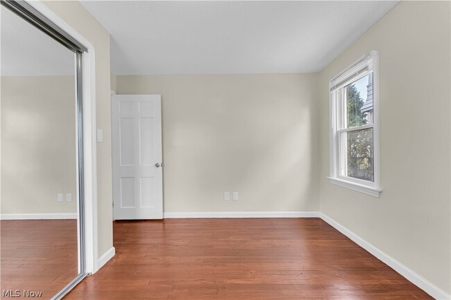 Building Photo - 10518 Langton Ave