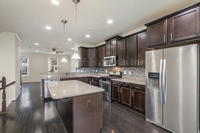 Building Photo - 8605 Sweet Rose Ct