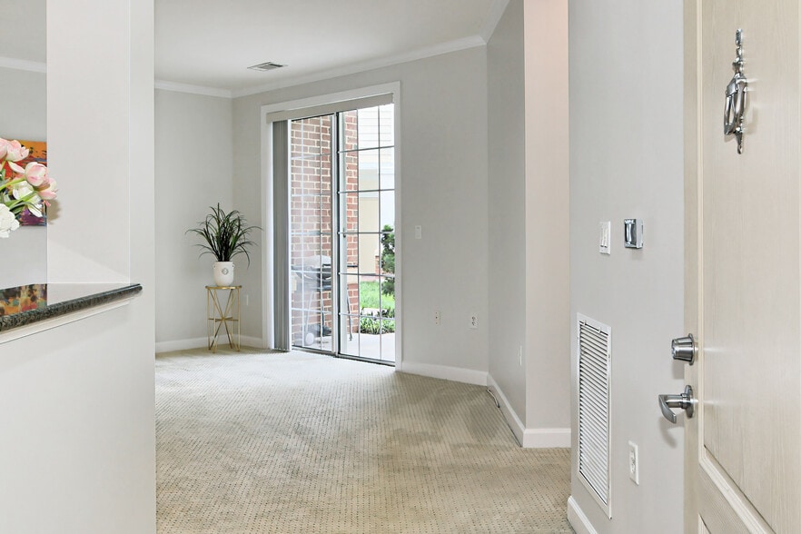 Primary Photo - 400 Cameron Station Blvd