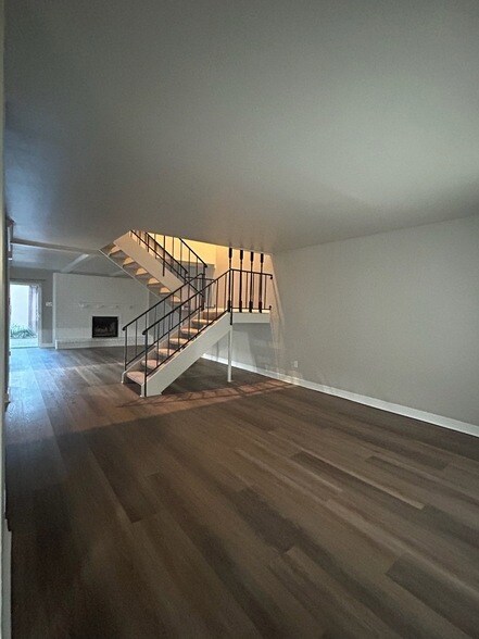 Building Photo - 2612 Princess Ln