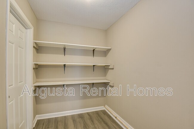 Building Photo - 1674 Goshen Rd