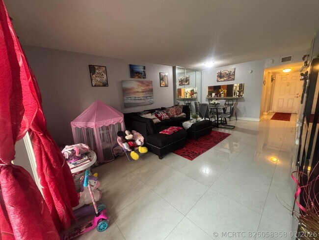 Building Photo - 6575 W Oakland Park Blvd