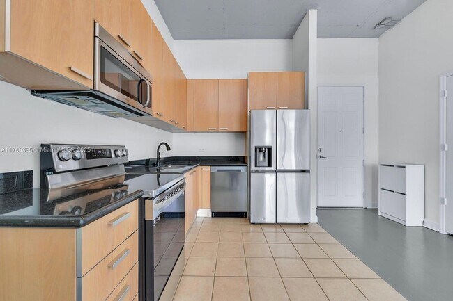 Building Photo - 2100 Van Buren St