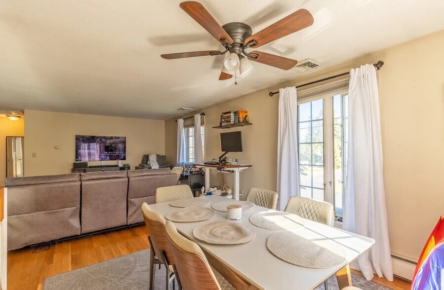 Building Photo - 6 Russell Ave