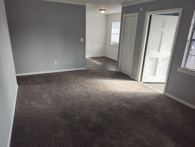 Building Photo - 3215 Baird Ave