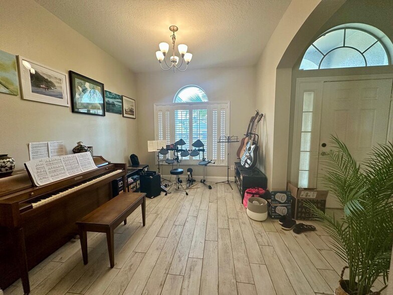 Building Photo - 17811 Olive Oak Way