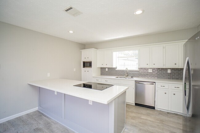 Building Photo - 22418 Goldstone Dr