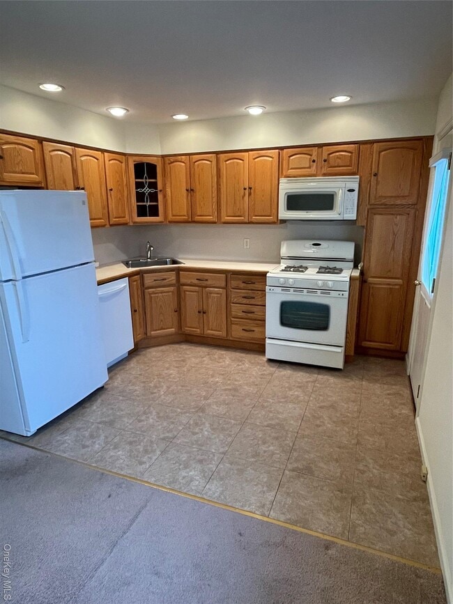 Building Photo - 400 Foch Blvd