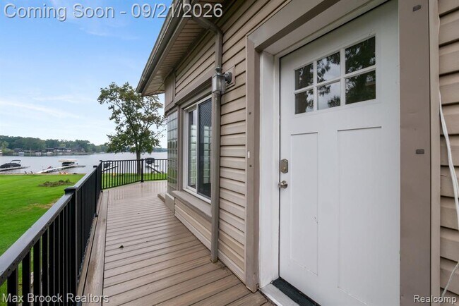 Building Photo - 4151 Bluebird Dr