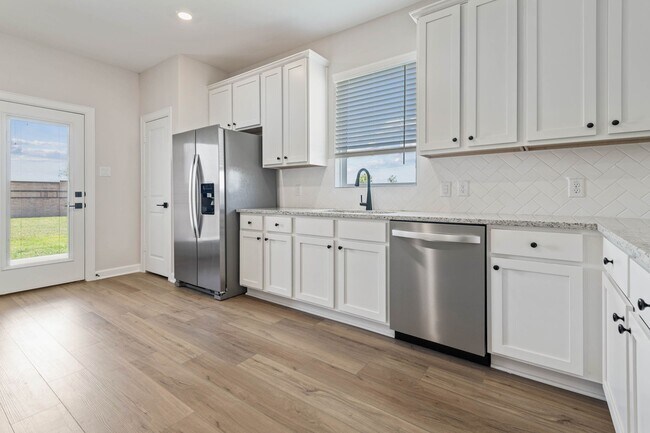 Building Photo - 1031 Rosewood Trl