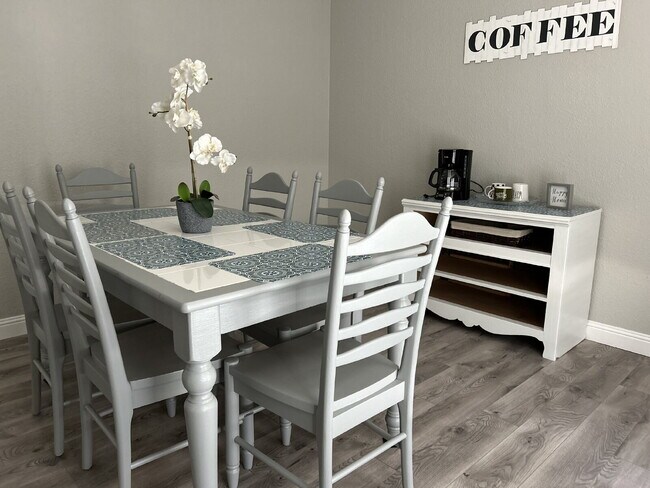 Building Photo - "Well Maintained 3-Bedroom, 2 Bathroom in Yuma Valley!"