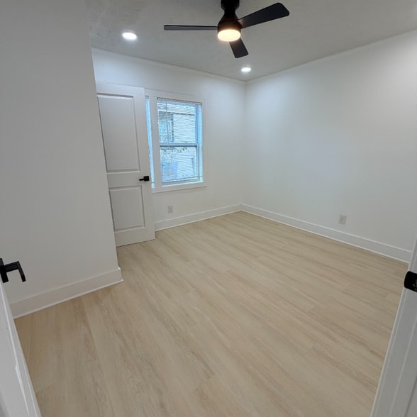 Building Photo - 1338 Sharon St NW