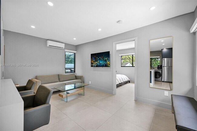 Building Photo - 145 NE 49th St