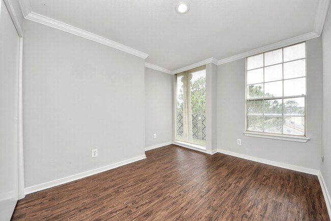 Building Photo - 2333 Bering Dr