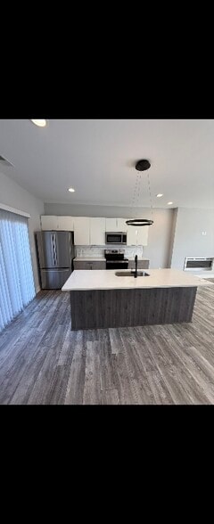 Building Photo - 420 Breezewood Dr