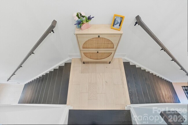 Building Photo - 1003 Zinc Ln