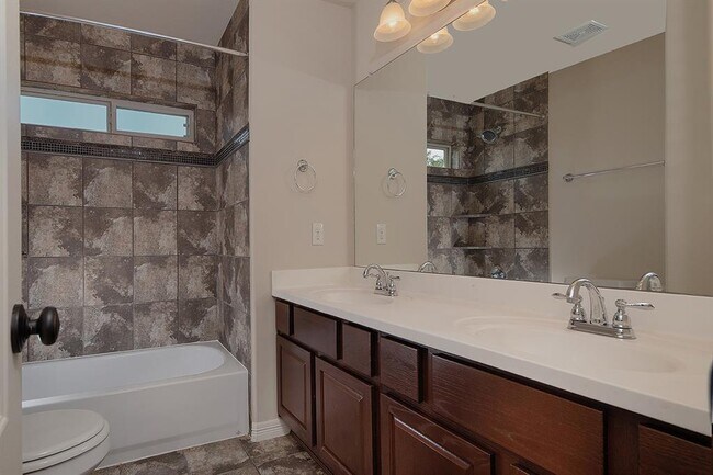 Building Photo - 8858 Van Allen Dr
