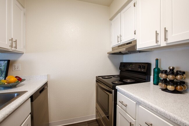 Building Photo - Whispering Sands