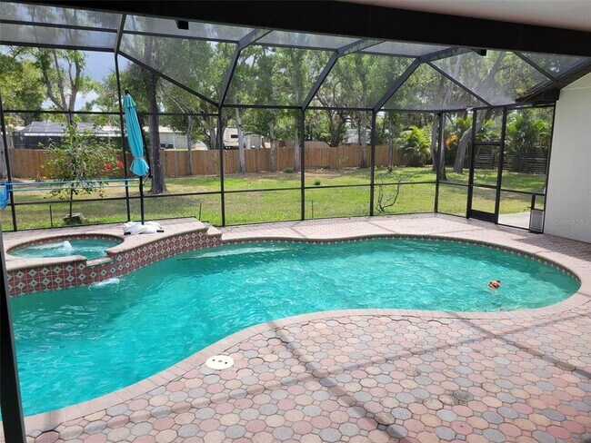 Building Photo - 9405 94th St N