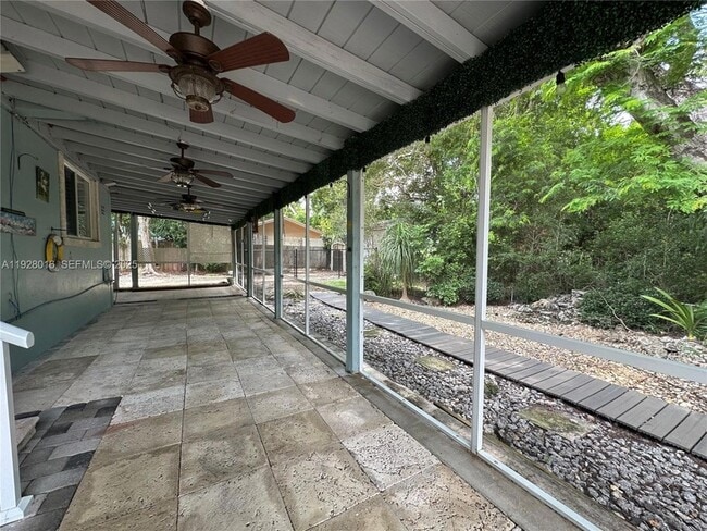 Building Photo - 349 Mahogany Dr