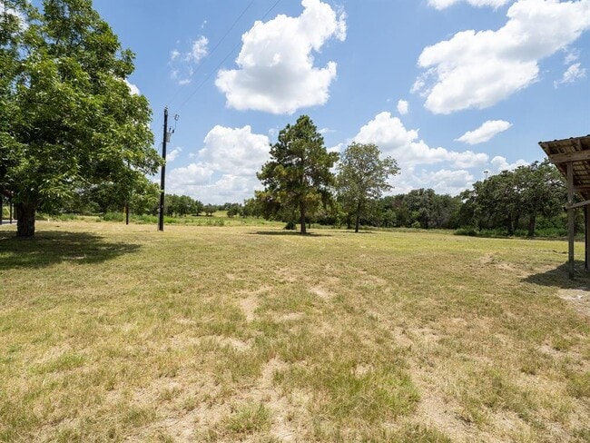 Building Photo - 375 Brown Rd