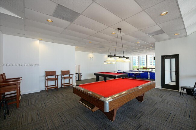Building Photo - 2201 S Ocean Dr