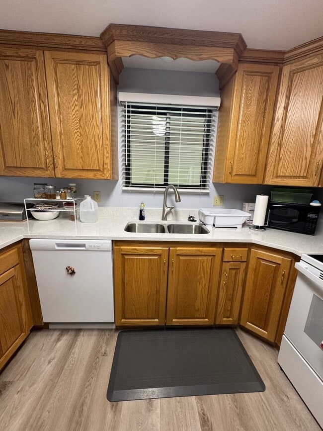 Building Photo - Spacious 4-Bedroom Home in Roosevelt, UT!