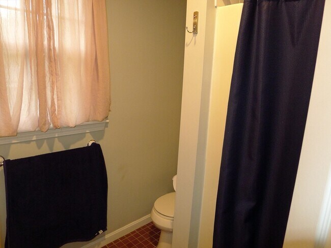 Building Photo - 89 Brookdale Cir