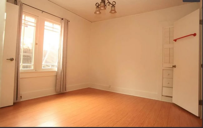 Building Photo - 1238 N Gardner St