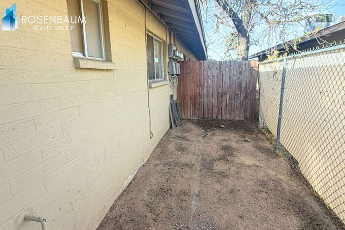 Building Photo - 10831 N 18th Ave