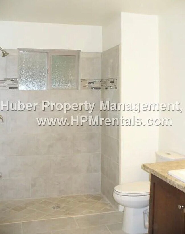 Building Photo - Beautiful 2bd/2ba Home Located in the Heart of Downtown Auburn!