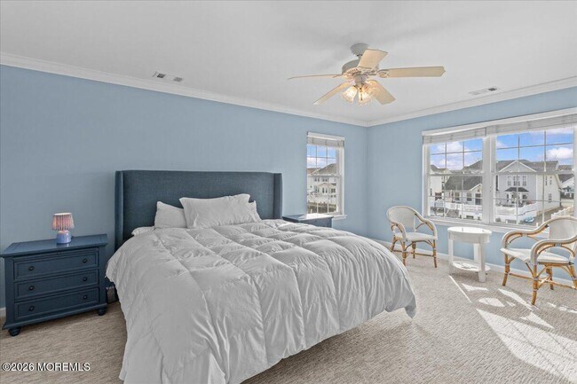 Building Photo - 297 Bayview Ave