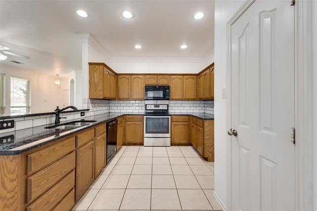 Building Photo - 5900 Ozark Dr