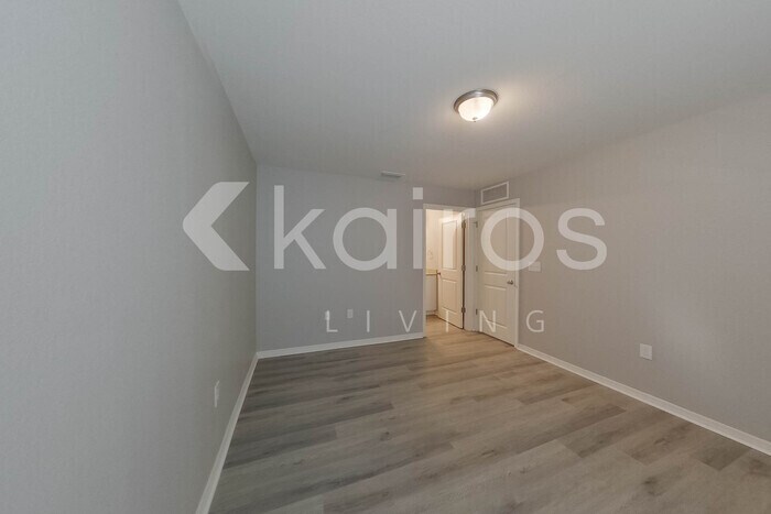 Building Photo - 2838 NW 19th Pl