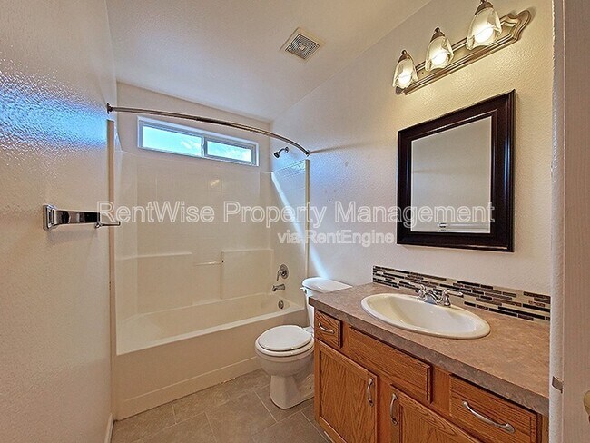 Building Photo - 8260 W Dulcimer St
