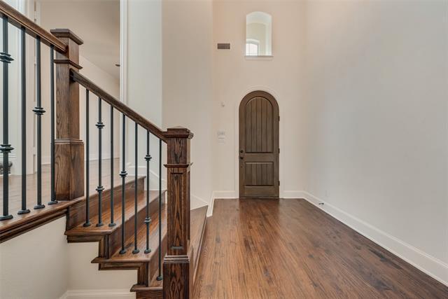 Building Photo - 211 Guadalupe Dr
