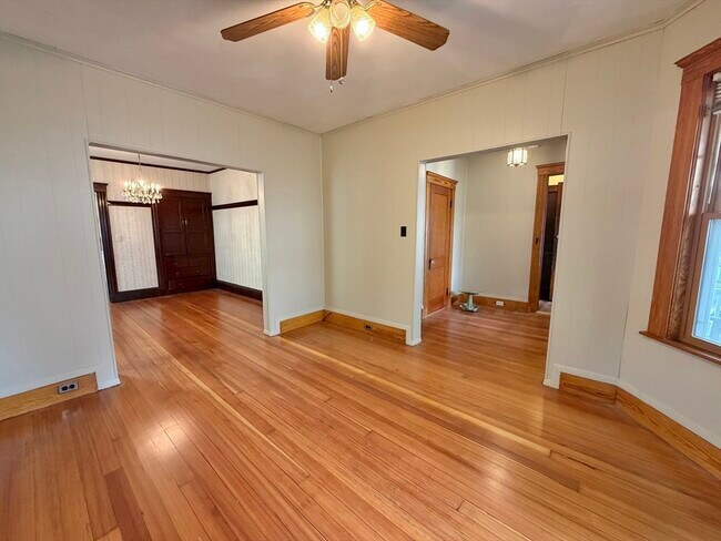 Building Photo - 115 Beech St