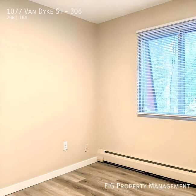 Building Photo - 1077 Van Dyke St