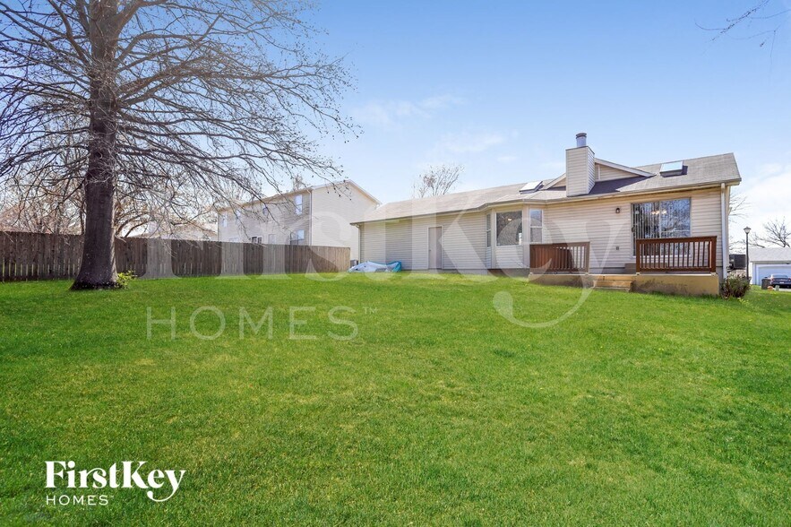 Building Photo - 4231 River Oaks Dr