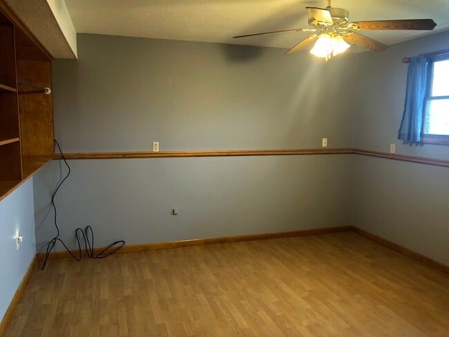 Building Photo - Beautiful Spacious Home