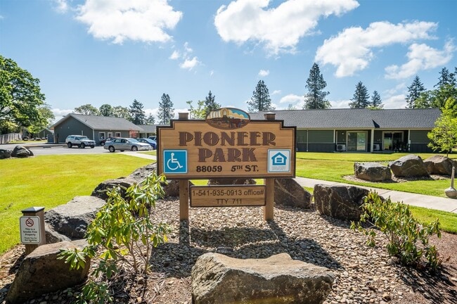 Building Photo - 88059 5th St