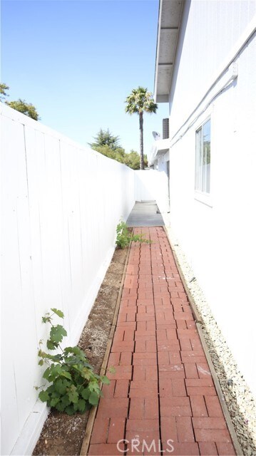 Building Photo - 34475 Wheelbarrow Ln