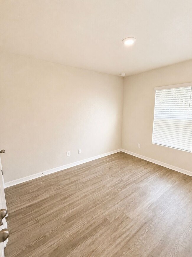 Building Photo - Move in Special + Pets Allowed