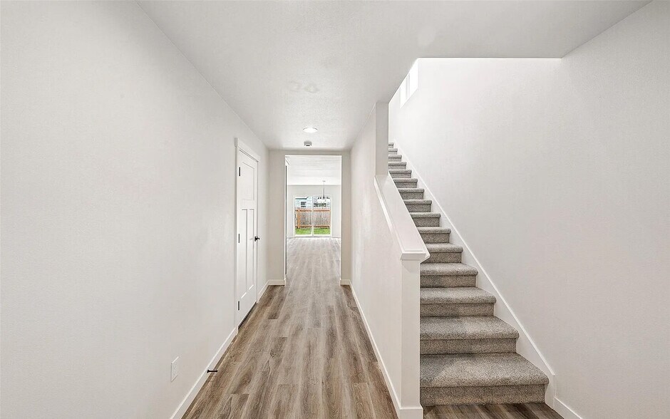 Building Photo - 428 113th St S