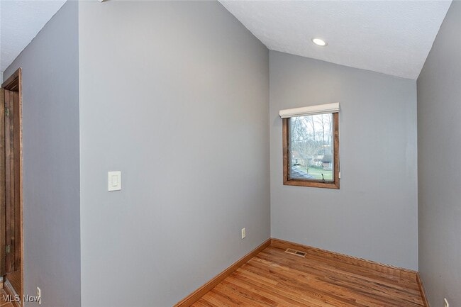 Building Photo - 6235 Sunnywood Dr