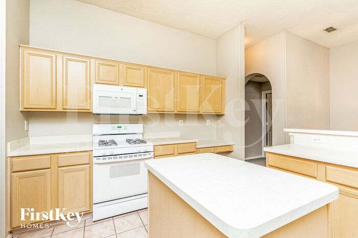 Building Photo - 4814 Red Birch Dr